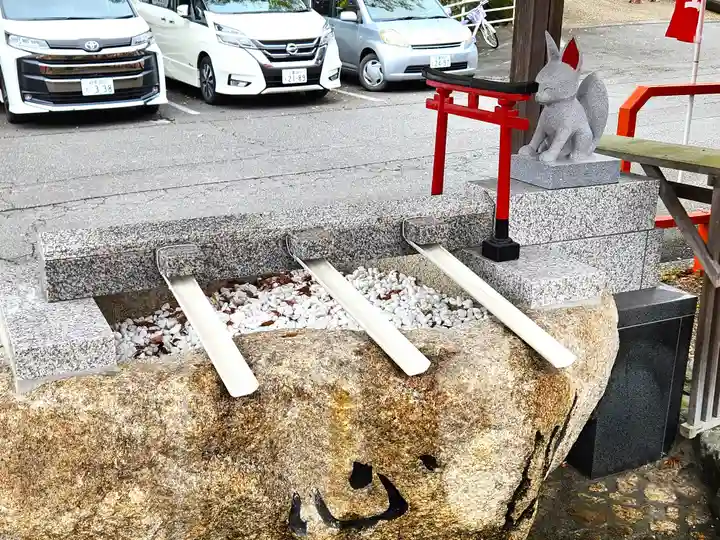 多度稲荷神社の手水舎