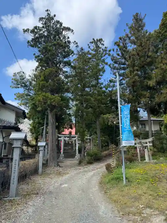 隠津島神社の{uncategorized: "未分類", other: "その他", undefined: "問題あり", building: "その他建物", grave: "お墓", sacred_gate: "鳥居", guardian: "狛犬", statue: "像", buddha: "仏像", history: "歴史", nature: "自然", garden: "庭園", animal: "動物", pagoda: "塔", temizu: "手水舎", mountain_gate: "山門・神門", sanctuary: "本殿・本堂", subordinate: "末社・摂社", art: "芸術", scenery: "景色", jizo: "地蔵", ema: "絵馬", goshuin: "御朱印", omikuji: "おみくじ", items: "授与品その他", amulet: "お守り", goshuincho: "御朱印帳", eats: "食事", festival: "お祭り", votive_dance: "神楽", shichigosan: "七五三参", wedding: "結婚式", experience: "体験その他", initially: "初詣", around: "周辺", anti_infection: "感染症対策"}