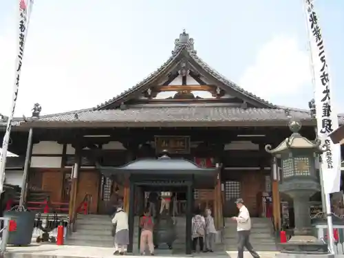 秋葉山圓通寺の本殿・本堂