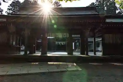 白山比咩神社の山門・神門