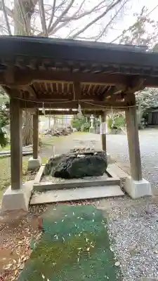 白髭神社の{uncategorized: "未分類", other: "その他", undefined: "問題あり", building: "その他建物", grave: "お墓", sacred_gate: "鳥居", guardian: "狛犬", statue: "像", buddha: "仏像", history: "歴史", nature: "自然", garden: "庭園", animal: "動物", pagoda: "塔", temizu: "手水舎", mountain_gate: "山門・神門", sanctuary: "本殿・本堂", subordinate: "末社・摂社", art: "芸術", scenery: "景色", jizo: "地蔵", ema: "絵馬", goshuin: "御朱印", omikuji: "おみくじ", items: "授与品その他", amulet: "お守り", goshuincho: "御朱印帳", eats: "食事", festival: "お祭り", votive_dance: "神楽", shichigosan: "七五三参", wedding: "結婚式", experience: "体験その他", initially: "初詣", around: "周辺", anti_infection: "感染症対策"}