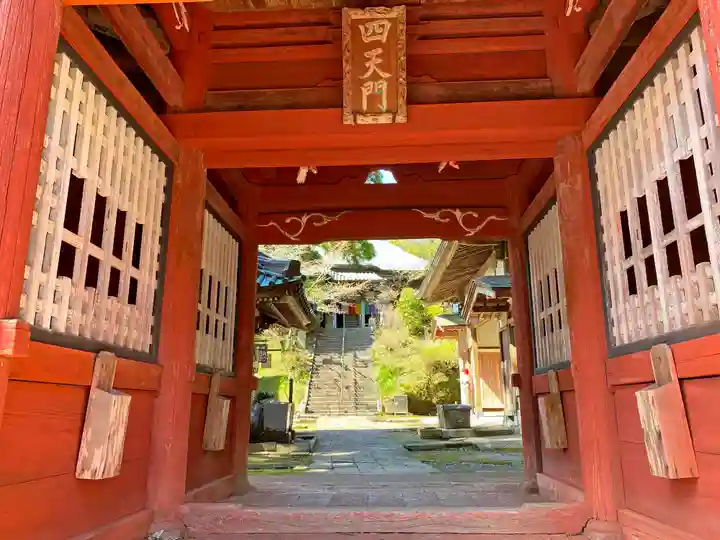 清水寺の山門・神門