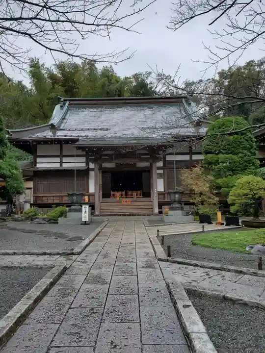 報国寺の本殿・本堂