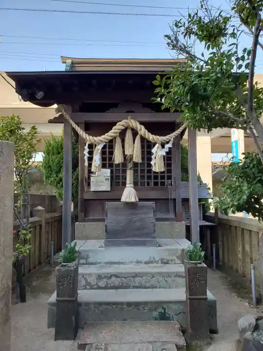 腕塚神社の本殿・本堂