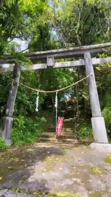 岩戸神社の{uncategorized: "未分類", other: "その他", undefined: "問題あり", building: "その他建物", grave: "お墓", sacred_gate: "鳥居", guardian: "狛犬", statue: "像", buddha: "仏像", history: "歴史", nature: "自然", garden: "庭園", animal: "動物", pagoda: "塔", temizu: "手水舎", mountain_gate: "山門・神門", sanctuary: "本殿・本堂", subordinate: "末社・摂社", art: "芸術", scenery: "景色", jizo: "地蔵", ema: "絵馬", goshuin: "御朱印", omikuji: "おみくじ", items: "授与品その他", amulet: "お守り", goshuincho: "御朱印帳", eats: "食事", festival: "お祭り", votive_dance: "神楽", shichigosan: "七五三参", wedding: "結婚式", experience: "体験その他", initially: "初詣", around: "周辺", anti_infection: "感染症対策"}