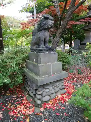 彌彦神社　(伊夜日子神社)の狛犬