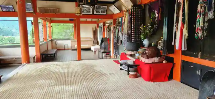 唐松山 護国寺の本殿・本堂