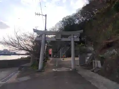 湊三嶋大明神社の{uncategorized: "未分類", other: "その他", undefined: "問題あり", building: "その他建物", grave: "お墓", sacred_gate: "鳥居", guardian: "狛犬", statue: "像", buddha: "仏像", history: "歴史", nature: "自然", garden: "庭園", animal: "動物", pagoda: "塔", temizu: "手水舎", mountain_gate: "山門・神門", sanctuary: "本殿・本堂", subordinate: "末社・摂社", art: "芸術", scenery: "景色", jizo: "地蔵", ema: "絵馬", goshuin: "御朱印", omikuji: "おみくじ", items: "授与品その他", amulet: "お守り", goshuincho: "御朱印帳", eats: "食事", festival: "お祭り", votive_dance: "神楽", shichigosan: "七五三参", wedding: "結婚式", experience: "体験その他", initially: "初詣", around: "周辺", anti_infection: "感染症対策"}