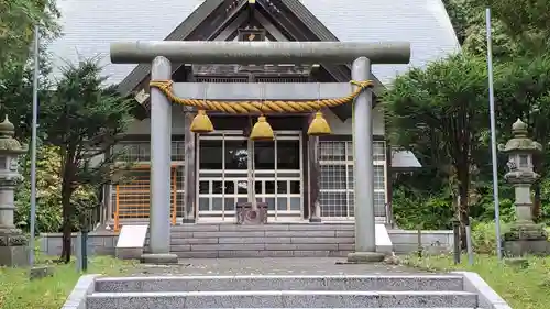 由仁神社の鳥居