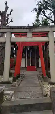小菅稲荷神社の鳥居