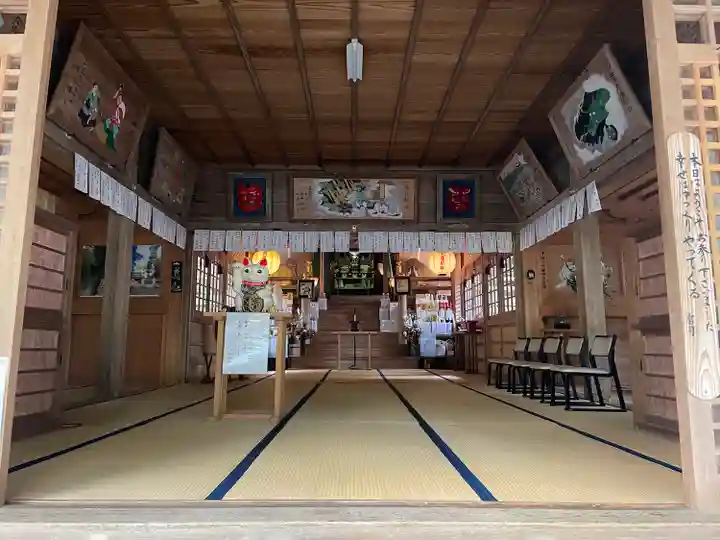 高倉神社の本殿・本堂