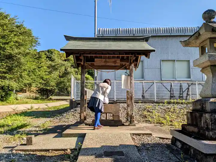 津島神社の手水舎