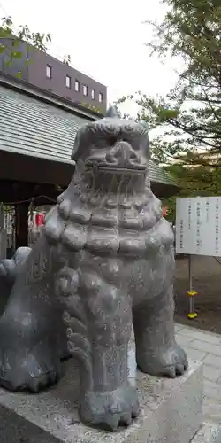 北海道神宮頓宮の狛犬