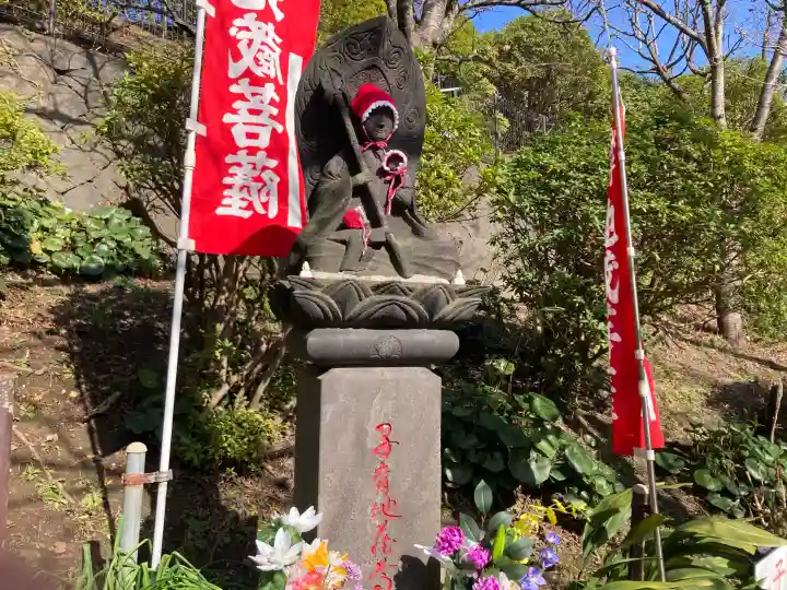 大船観音寺の{uncategorized: "未分類", other: "その他", undefined: "問題あり", building: "その他建物", grave: "お墓", sacred_gate: "鳥居", guardian: "狛犬", statue: "像", buddha: "仏像", history: "歴史", nature: "自然", garden: "庭園", animal: "動物", pagoda: "塔", temizu: "手水舎", mountain_gate: "山門・神門", sanctuary: "本殿・本堂", subordinate: "末社・摂社", art: "芸術", scenery: "景色", jizo: "地蔵", ema: "絵馬", goshuin: "御朱印", omikuji: "おみくじ", items: "授与品その他", amulet: "お守り", goshuincho: "御朱印帳", eats: "食事", festival: "お祭り", votive_dance: "神楽", shichigosan: "七五三参", wedding: "結婚式", experience: "体験その他", initially: "初詣", around: "周辺", anti_infection: "感染症対策"}