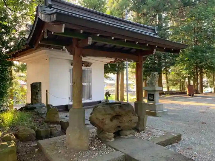 鮎澤神社の手水舎
