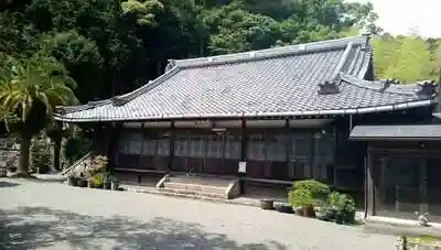 成就寺の本殿