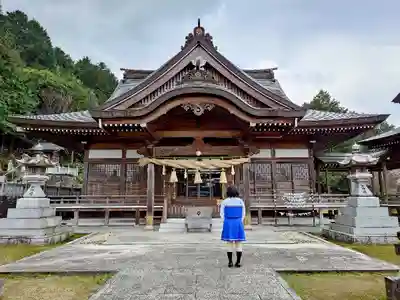 粟井神社の本殿・本堂