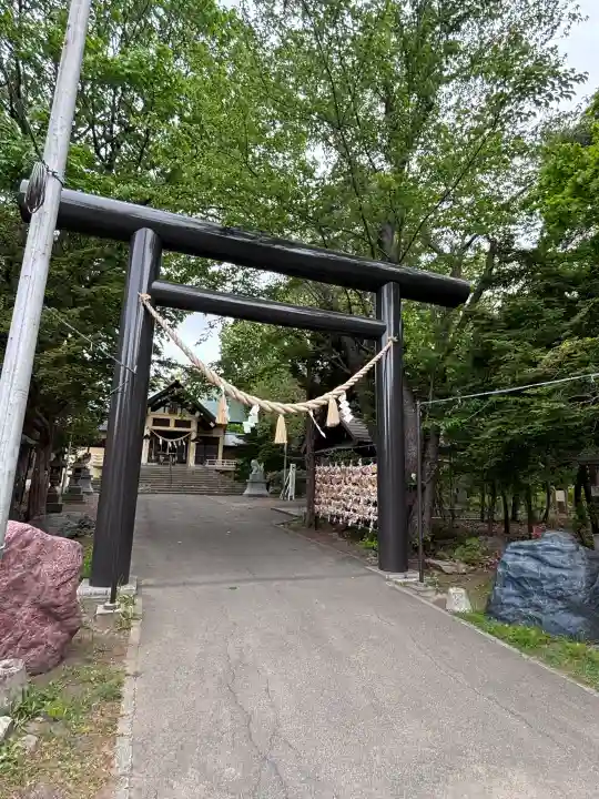 月寒神社の{uncategorized: "未分類", other: "その他", undefined: "問題あり", building: "その他建物", grave: "お墓", sacred_gate: "鳥居", guardian: "狛犬", statue: "像", buddha: "仏像", history: "歴史", nature: "自然", garden: "庭園", animal: "動物", pagoda: "塔", temizu: "手水舎", mountain_gate: "山門・神門", sanctuary: "本殿・本堂", subordinate: "末社・摂社", art: "芸術", scenery: "景色", jizo: "地蔵", ema: "絵馬", goshuin: "御朱印", omikuji: "おみくじ", items: "授与品その他", amulet: "お守り", goshuincho: "御朱印帳", eats: "食事", festival: "お祭り", votive_dance: "神楽", shichigosan: "七五三参", wedding: "結婚式", experience: "体験その他", initially: "初詣", around: "周辺", anti_infection: "感染症対策"}