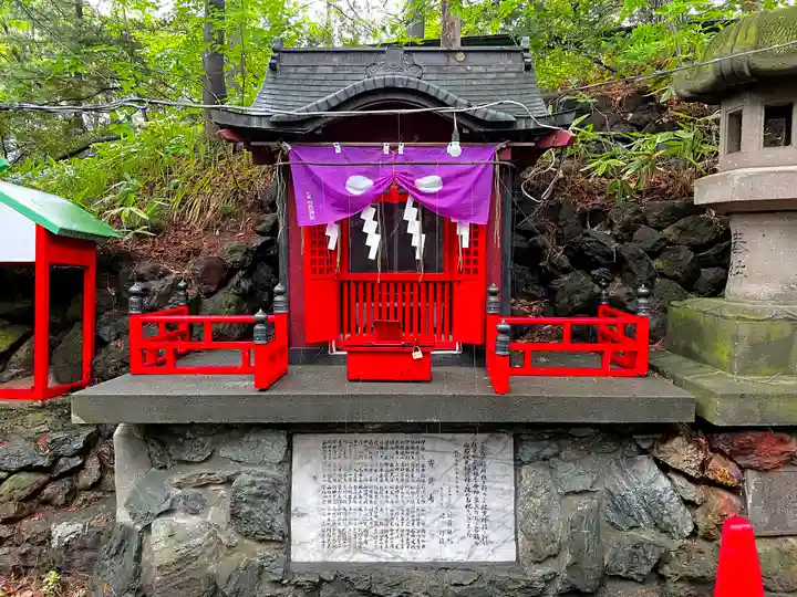 白石神社の末社・摂社