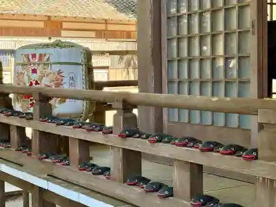 大村神社の{uncategorized: "未分類", other: "その他", undefined: "問題あり", building: "その他建物", grave: "お墓", sacred_gate: "鳥居", guardian: "狛犬", statue: "像", buddha: "仏像", history: "歴史", nature: "自然", garden: "庭園", animal: "動物", pagoda: "塔", temizu: "手水舎", mountain_gate: "山門・神門", sanctuary: "本殿・本堂", subordinate: "末社・摂社", art: "芸術", scenery: "景色", jizo: "地蔵", ema: "絵馬", goshuin: "御朱印", omikuji: "おみくじ", items: "授与品その他", amulet: "お守り", goshuincho: "御朱印帳", eats: "食事", festival: "お祭り", votive_dance: "神楽", shichigosan: "七五三参", wedding: "結婚式", experience: "体験その他", initially: "初詣", around: "周辺", anti_infection: "感染症対策"}
