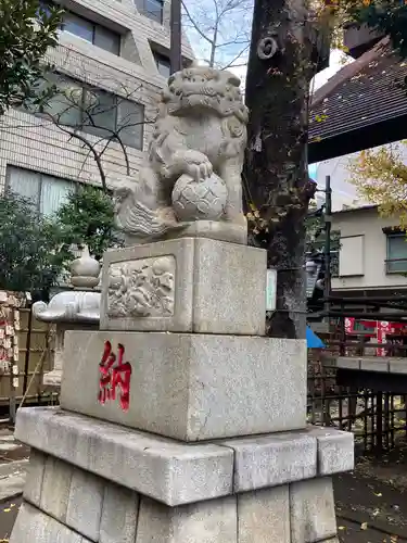 高円寺氷川神社の狛犬