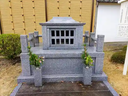 安栄寺の末社・摂社