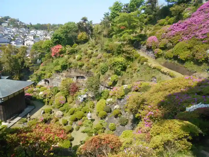 仏行寺(佛行寺)の庭園