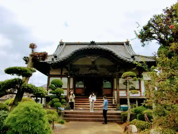眞隆寺の本殿・本堂