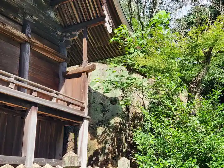 石上神社の本殿・本堂