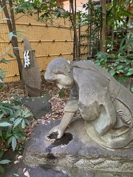 駒木諏訪神社の像