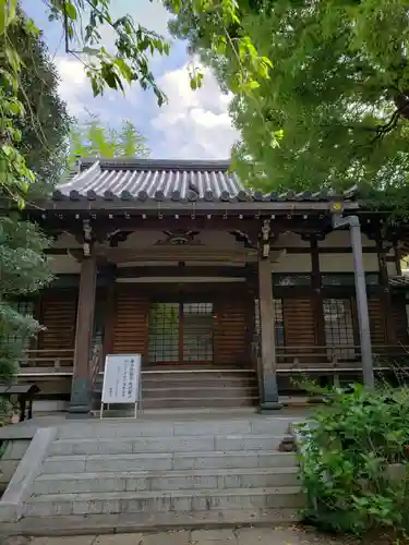 諦聴寺の本殿・本堂