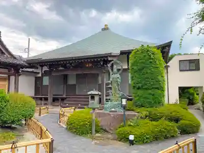 星谷寺の本殿・本堂