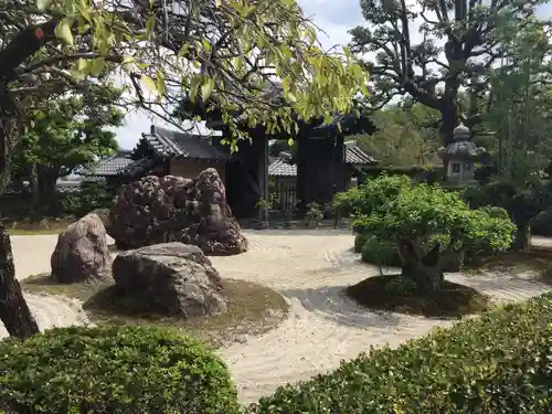 正法寺の庭園