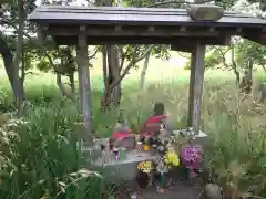 神社(名称不明)の地蔵