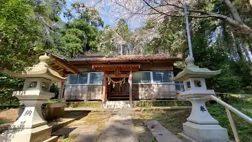 八幡神社の本殿・本堂