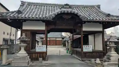 宇治神社御旅所の山門・神門