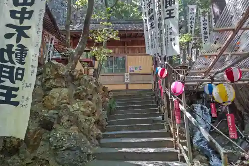 天野山　山中不動院の本殿・本堂