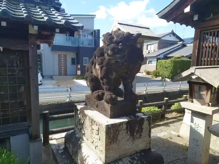 安羅神社の狛犬