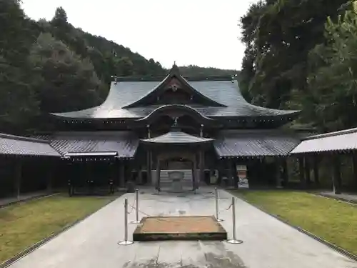 前神寺の本殿