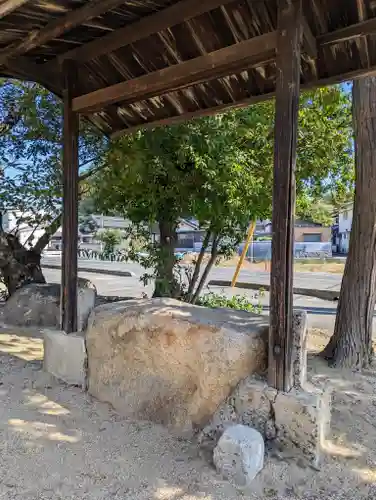 岩畔稲荷神社の建物その他