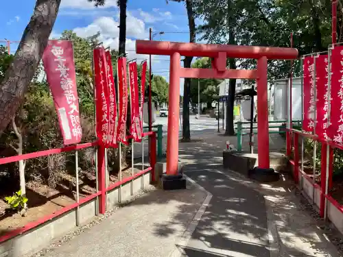 西千葉稲荷大明神の鳥居