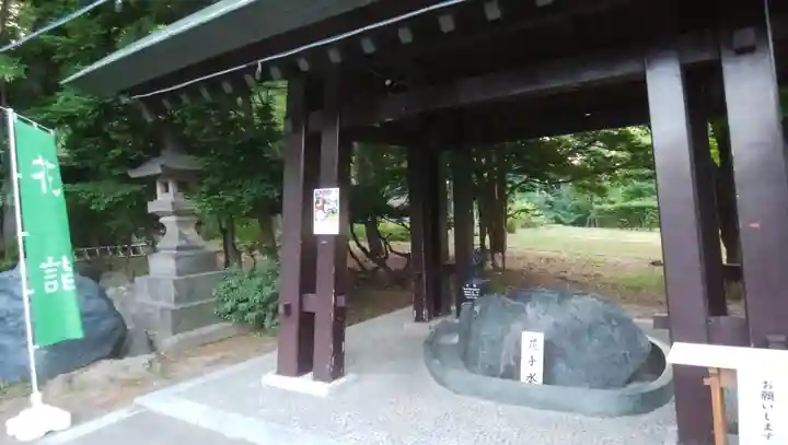 月寒神社の手水舎