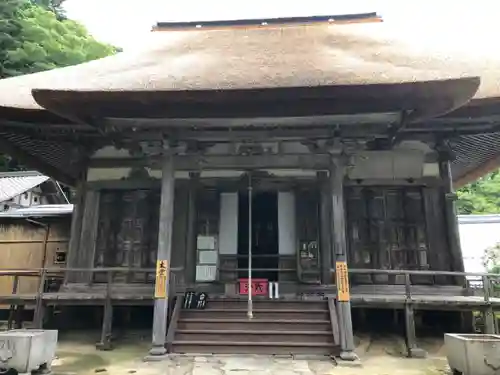瓦屋寺の本殿・本堂