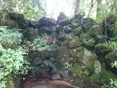 五皇神社の庭園