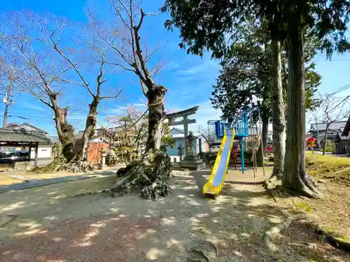 山部神社の建物その他