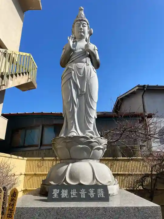 浄運寺の{uncategorized: "未分類", other: "その他", undefined: "問題あり", building: "その他建物", grave: "お墓", sacred_gate: "鳥居", guardian: "狛犬", statue: "像", buddha: "仏像", history: "歴史", nature: "自然", garden: "庭園", animal: "動物", pagoda: "塔", temizu: "手水舎", mountain_gate: "山門・神門", sanctuary: "本殿・本堂", subordinate: "末社・摂社", art: "芸術", scenery: "景色", jizo: "地蔵", ema: "絵馬", goshuin: "御朱印", omikuji: "おみくじ", items: "授与品その他", amulet: "お守り", goshuincho: "御朱印帳", eats: "食事", festival: "お祭り", votive_dance: "神楽", shichigosan: "七五三参", wedding: "結婚式", experience: "体験その他", initially: "初詣", around: "周辺", anti_infection: "感染症対策"}