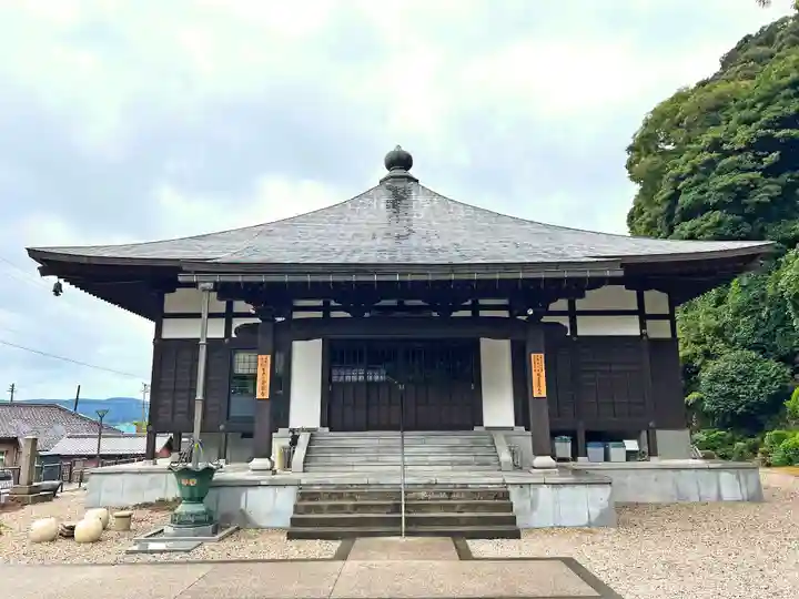 金前寺の本殿・本堂