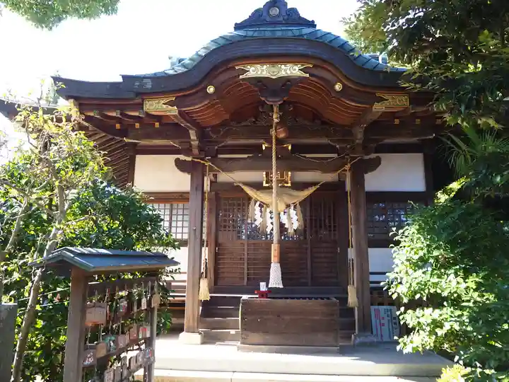 産千代稲荷神社の本殿・本堂