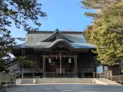 亀田八幡宮の{uncategorized: "未分類", other: "その他", undefined: "問題あり", building: "その他建物", grave: "お墓", sacred_gate: "鳥居", guardian: "狛犬", statue: "像", buddha: "仏像", history: "歴史", nature: "自然", garden: "庭園", animal: "動物", pagoda: "塔", temizu: "手水舎", mountain_gate: "山門・神門", sanctuary: "本殿・本堂", subordinate: "末社・摂社", art: "芸術", scenery: "景色", jizo: "地蔵", ema: "絵馬", goshuin: "御朱印", omikuji: "おみくじ", items: "授与品その他", amulet: "お守り", goshuincho: "御朱印帳", eats: "食事", festival: "お祭り", votive_dance: "神楽", shichigosan: "七五三参", wedding: "結婚式", experience: "体験その他", initially: "初詣", around: "周辺", anti_infection: "感染症対策"}