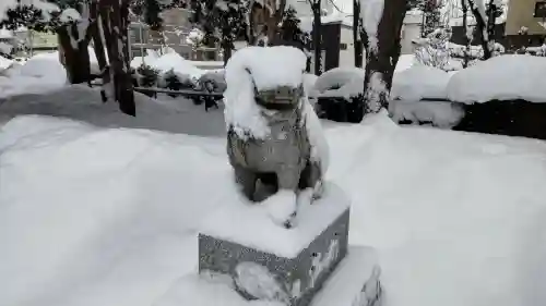 神居神社遥拝所の狛犬